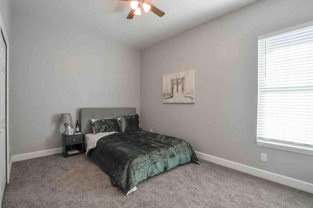 Entire House-Comfy/Close To Downtown/Ybor Tampa Exterior foto